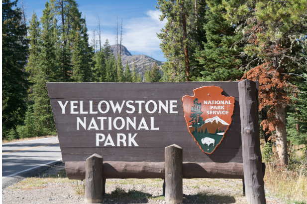 Yellowstone National Park Sign